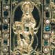 奥洛伊思Aureus法典是一本金字体福音书。法典经袖珍画装饰，并用金粉装帧。它是870年累根斯堡本笃会修道院圣Ÿ爱墨兰修士为光头皇帝卡尔Karl der Kahle制作的。