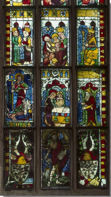 In dem um 1370 entstandenen Glasfenster in der Nürnberger Marthakirche ist in der Szene der Anbetung der Könige auch Kaiser Karl IV. verewigt (rechts oben) (Foto: Radovan Boček).