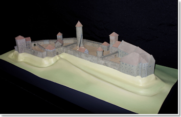 Model hradu Karlštejn, který Karel IV. určil jako úschovní místo korunovačních klenot Svaté říše římské a rozsáhlé sbírky svatých ostatků. (Model a foto: Arctron 3D)