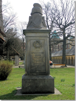 Kriegerdenkmal in Traunstein fr gefallene bayerische Soldaten im Deutsch-Franzsischen Krieg 1870/1871 