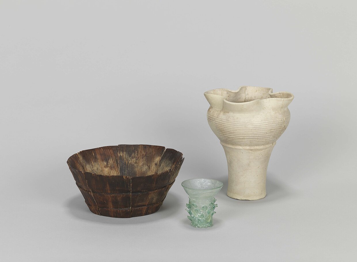 Die seltenen Grabungsfunde aus dem Nürnberger Wirtshaus „Zum Wilden Mann“ (15. Jh.) sind Zeugen spätmittelalterlicher Ess- und Trinkkultur in Franken © Germanisches Nationalmuseum Nürnberg | Foto: Georg Janßen 