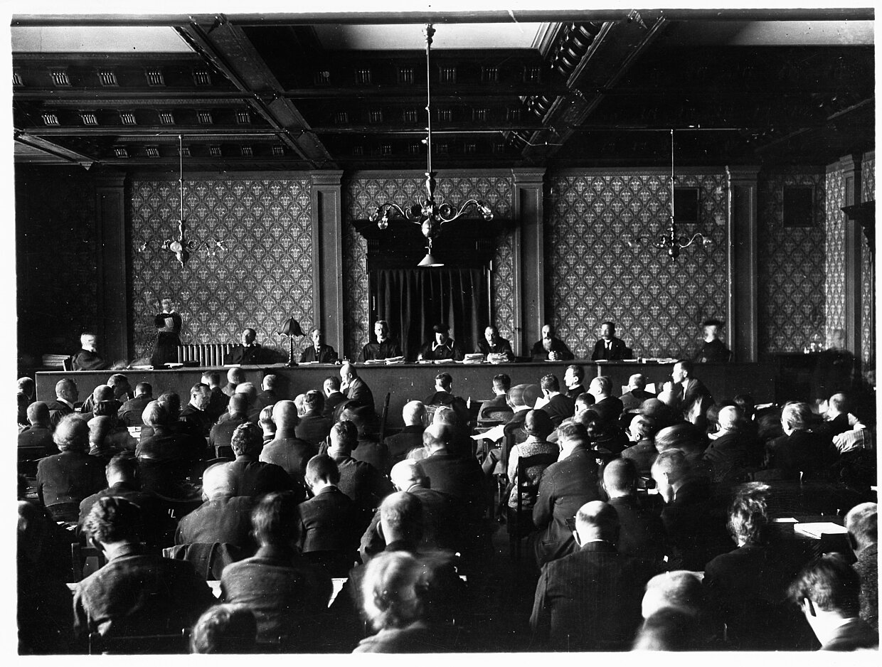 Aufnahme aus dem Hitler-Prozess 1924 © Heinrich Hoffmann/Bayerische Staatsbibliothek