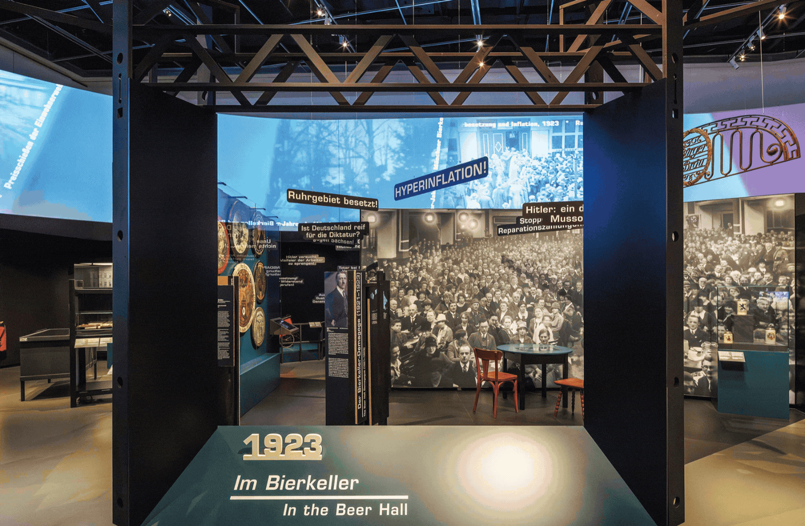 Blick in die Bayernausstellung