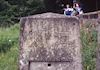 Jüdischer Friedhof Ermreuth; Grabstein mit den Symbolen der Levitenkanne und des Schofarhorns. Foto: Christoph Daxelm�ller, 1990