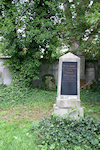 Jüdischer Friedhof Kriegshaber/Augsburg; Grabstein mit ausschließlich deutscher Inschrift. Foto: Eva Mair Abersee, 2007
