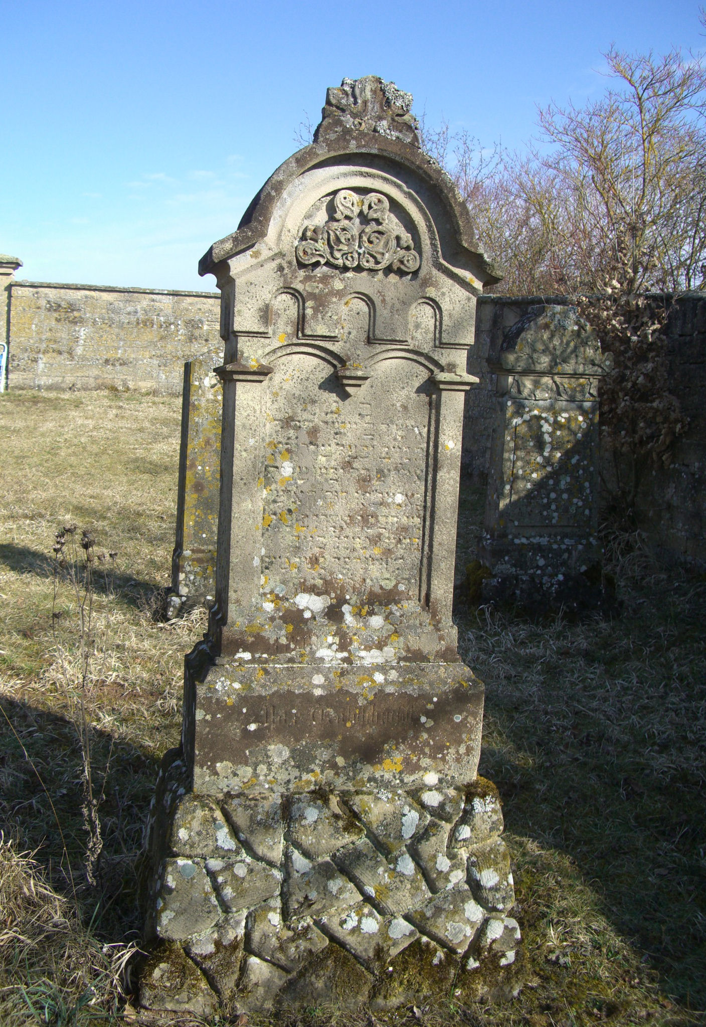 Jüdischer Friedhof Sulzdorf a. d. Lederhecke, März 2010 (Foto: Kreisheimatpfleger Reinhold Albert, Sulzdorf)