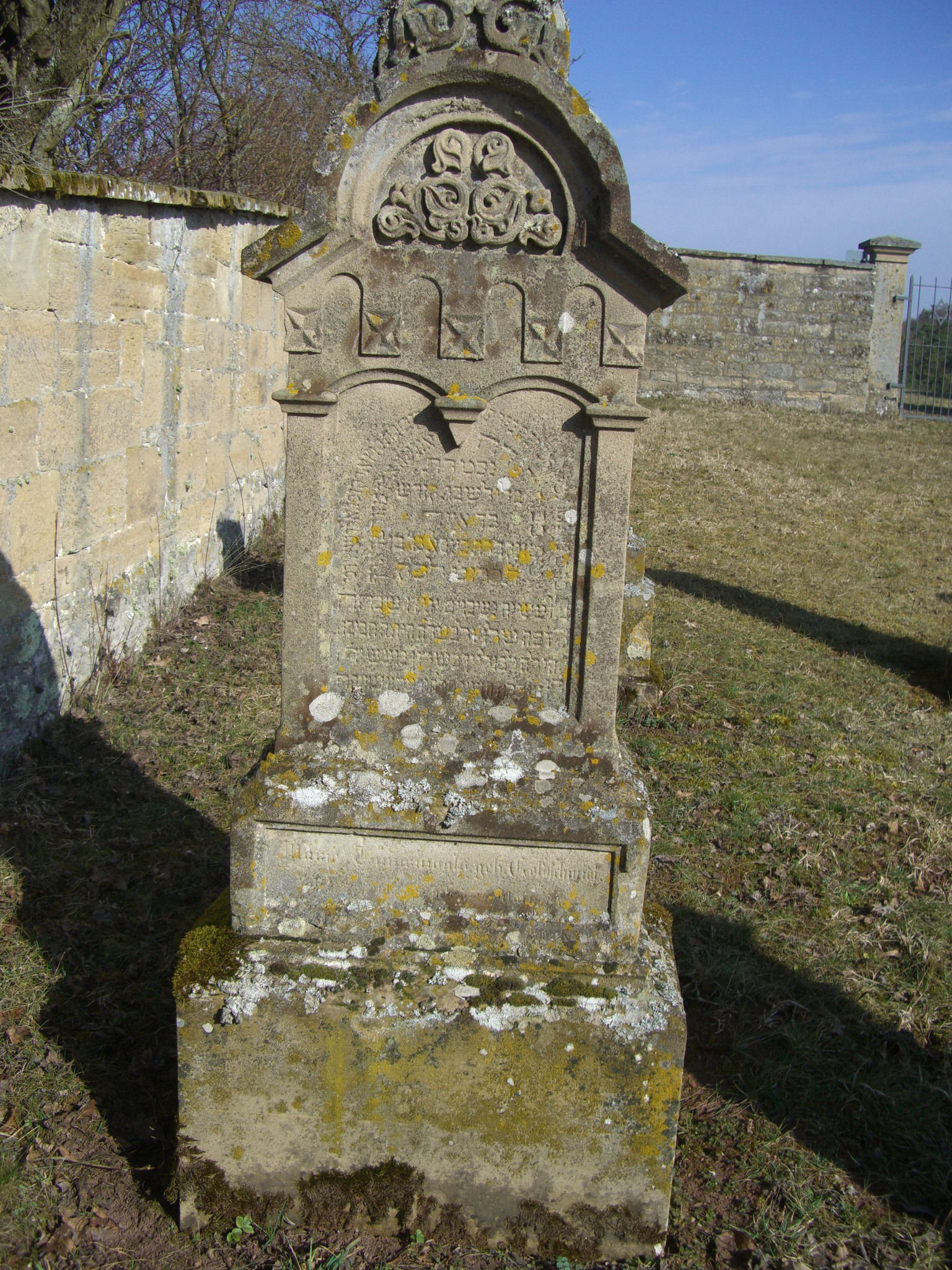 Jüdischer Friedhof Sulzdorf a. d. Lederhecke, März 2010 (Foto: Kreisheimatpfleger Reinhold Albert, Sulzdorf)