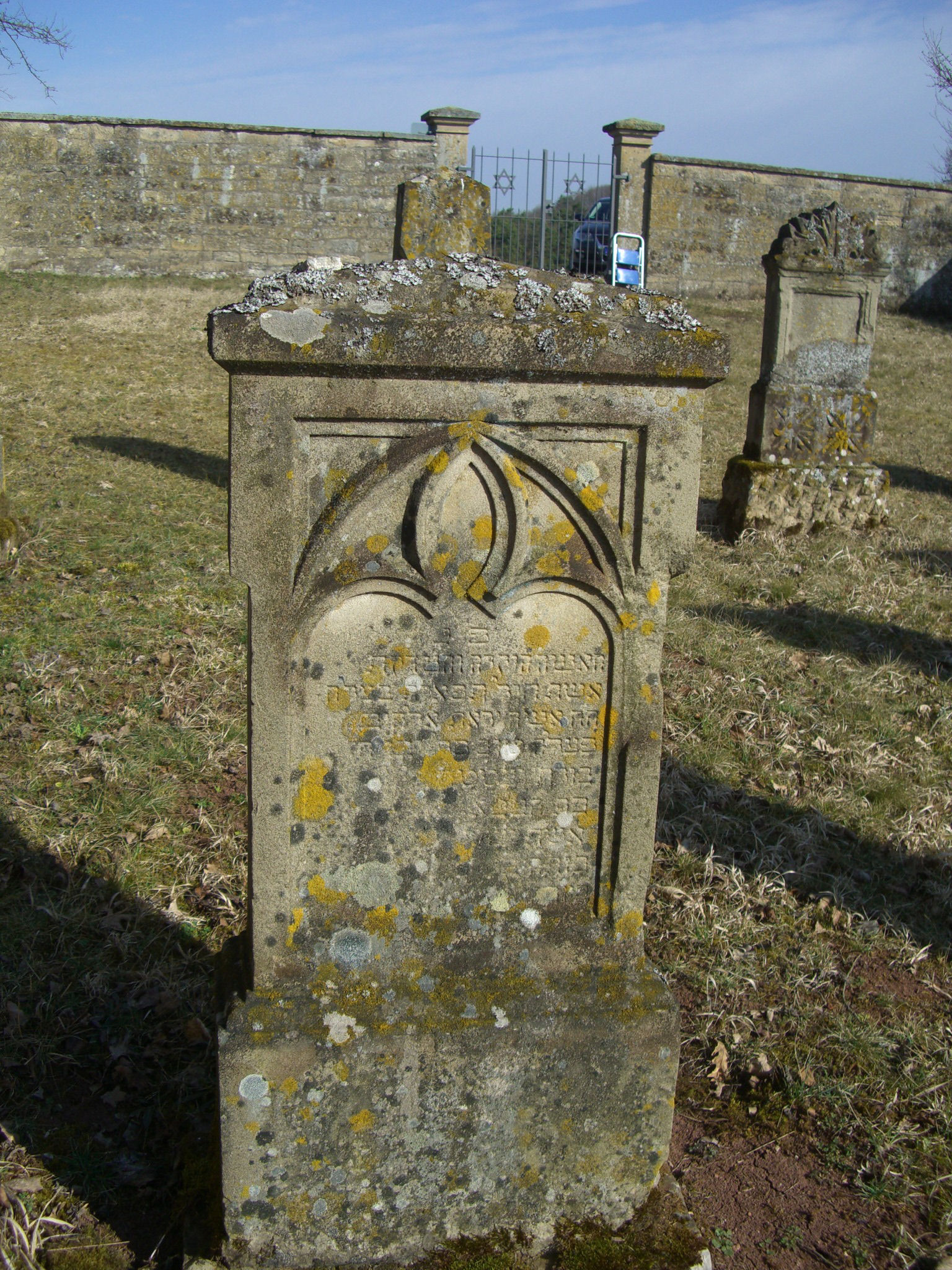 Jüdischer Friedhof Sulzdorf a. d. Lederhecke, März 2010 (Foto: Kreisheimatpfleger Reinhold Albert, Sulzdorf)