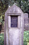 Jüdischer Friedhof Sulzbach-Rosenberg, Grabstein für Hermann Strauß (Foto: Christoph Daxelm�ller)